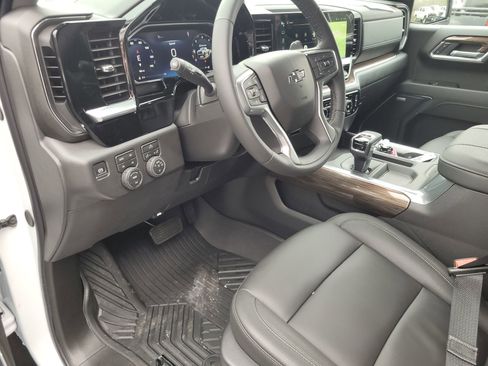 New 2026 Chevrolet Silverado 1500 LT Trail Boss w/ Convenience Package II image 11