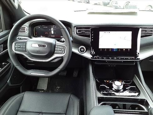 New 2023 Jeep Wagoneer Series III w/ Convenience Group I AWD/4WD image 14