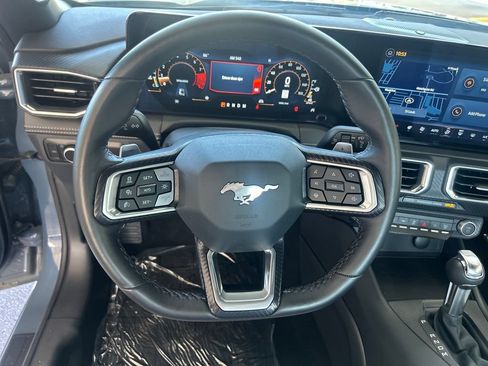 Used 2025 Ford Mustang GT Premium RWD image 17