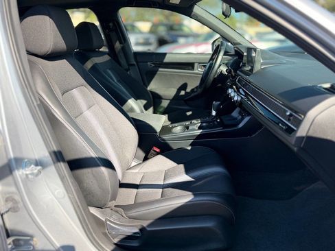 Used 2025 Honda Civic FWD Hybrid Sedan image 25