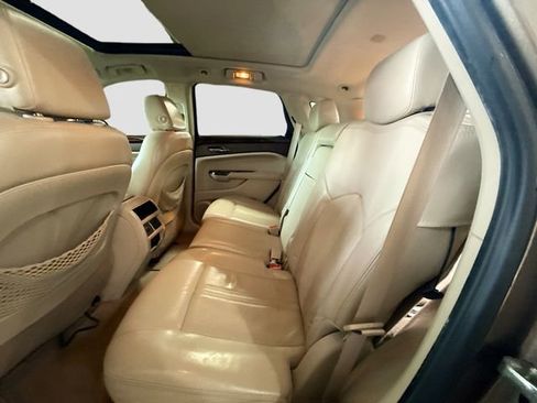 Used 2015 Cadillac SRX Luxury image 25