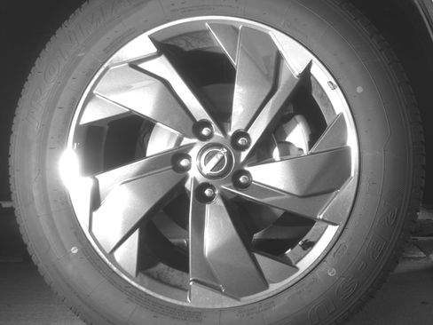 Used 2025 Nissan Rogue SV image 13