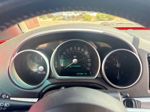 Used 2005 Chevrolet SSR w/ Preferred Equipment Group RWD image 46