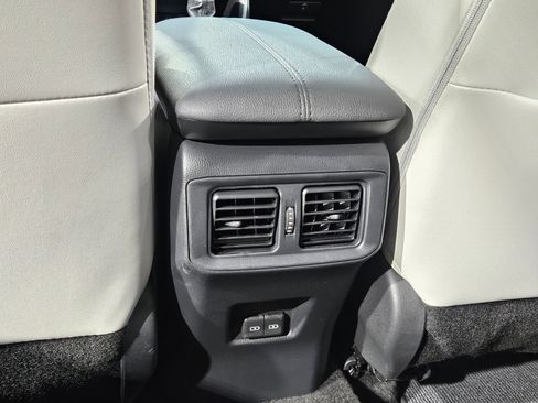 Used 2025 Toyota RAV4 Limited FWD image 37