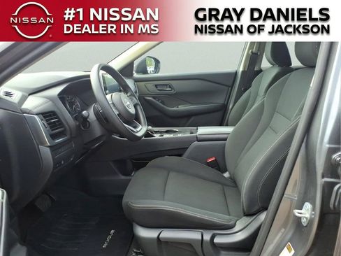 Used 2024 Nissan Rogue S FWD image 22
