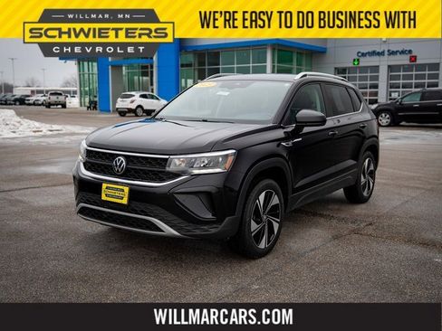 Used 2023 Volkswagen Taos SE image 1