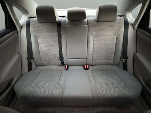 Used 2014 Volkswagen Passat 1.8T S image 29