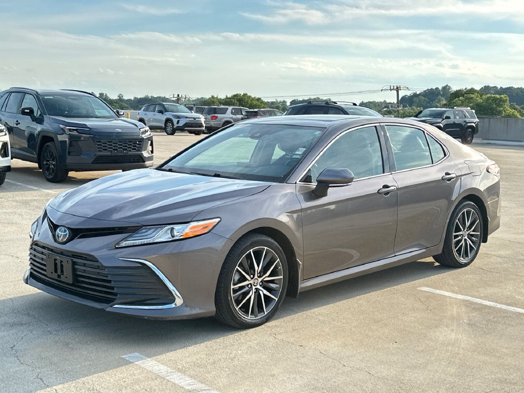Used 2023 Toyota Camry XLE w/ Cold Weather Package FWD image 2