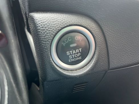 Used 2013 MAZDA MAZDA3 i Touring image 23