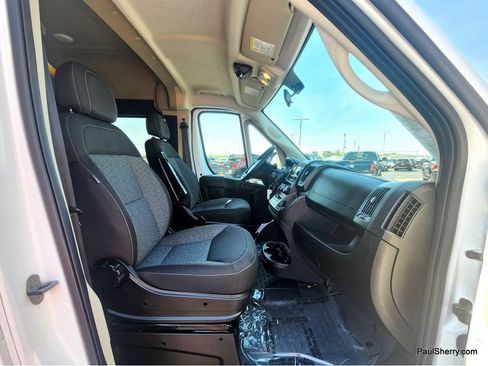 Used 2021 RAM ProMaster 3500 w/ Premium Appearance Group FWD image 39