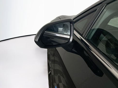 Used 2025 Chevrolet Equinox EV LT w/ Convenience Package image 16