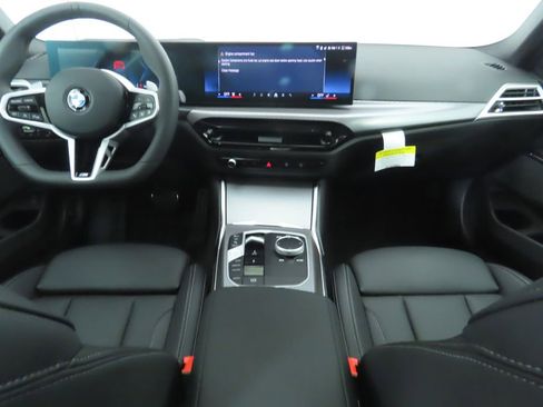 Used 2025 BMW 330i Sedan w/ M Sport Package image 14