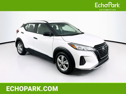 Used 2024 Nissan Kicks S image 1