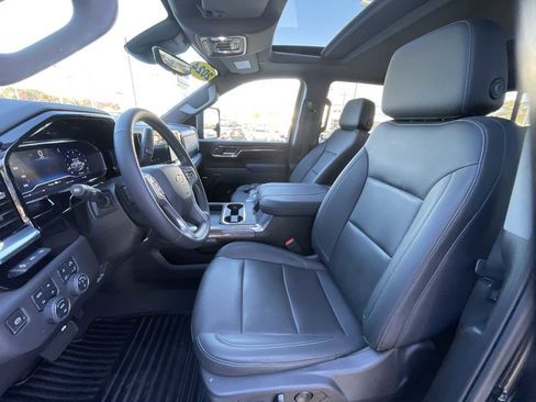 Used 2024 Chevrolet Silverado 2500 LTZ w/ LTZ Premium Package image 19