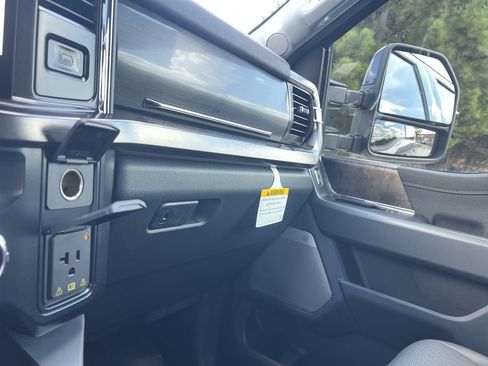 New 2026 Ford F350 Lariat AWD/4WD image 9