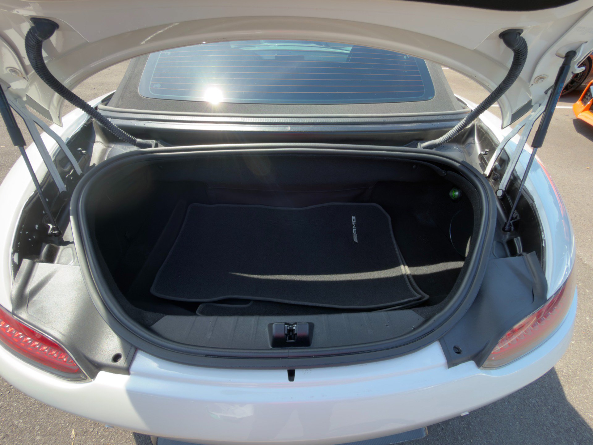 Used 2019 Mercedes-Benz AMG GT Roadster image 40