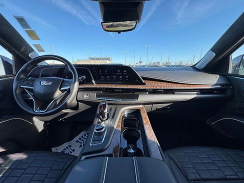 Certified 2024 Cadillac Escalade Sport Platinum w/ LPO, Floor Liner Package image 22