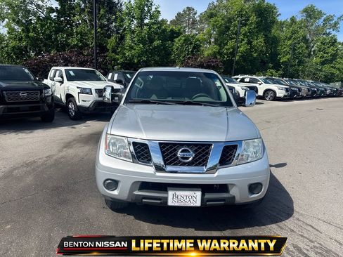 Used 2018 Nissan Frontier SV AWD/4WD image 9