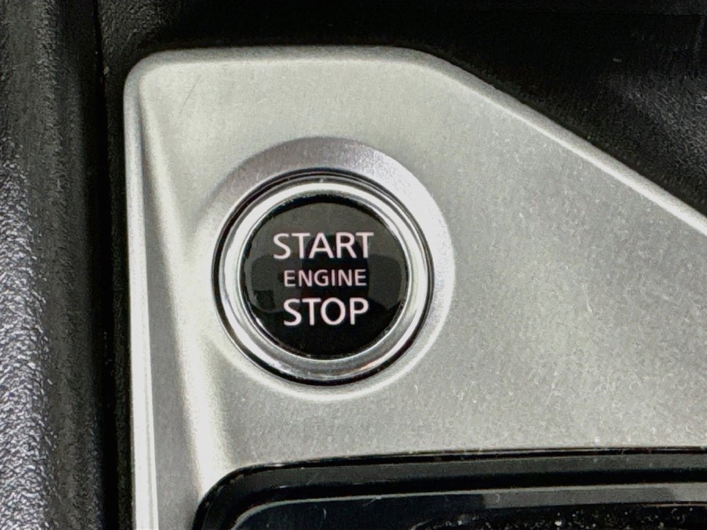 Used 2025 Nissan Altima 2.5 SV FWD image 27