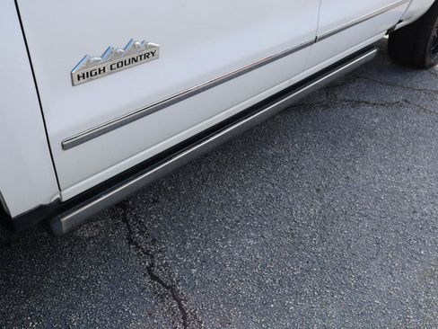 Used 2017 Chevrolet Silverado 1500 High Country RWD image 33