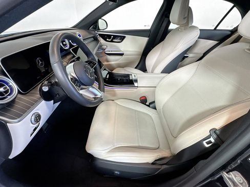 Used 2025 Mercedes-Benz C 300 Sedan image 19