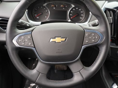 Used 2023 Chevrolet Traverse LT image 23