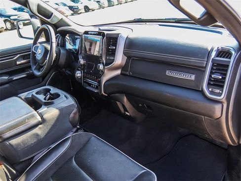 Used 2025 RAM 1500 Laramie image 15
