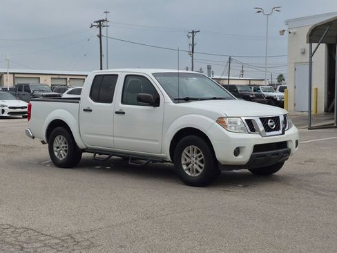 Used 2019 Nissan Frontier SV RWD image 3