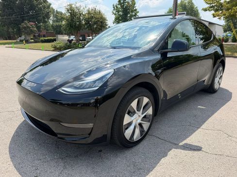 Used 2023 Tesla Model Y Long Range AWD/4WD image 10