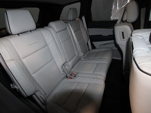 Used 2018 Jeep Grand Cherokee Summit AWD/4WD image 28
