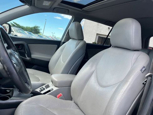 Used 2011 Toyota RAV4 Limited AWD/4WD image 10