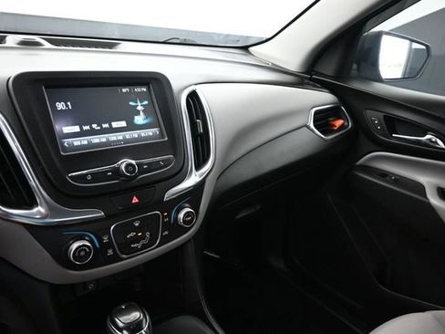 Used 2018 Chevrolet Equinox LS FWD image 20