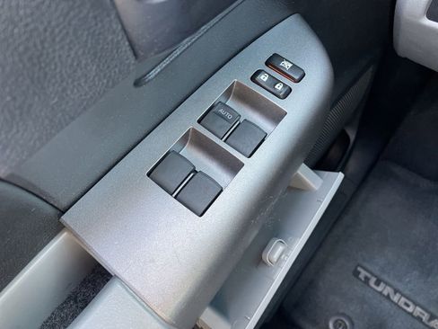 Used 2013 Toyota Tundra 2WD CrewMax w/ SR5 Pkg image 29