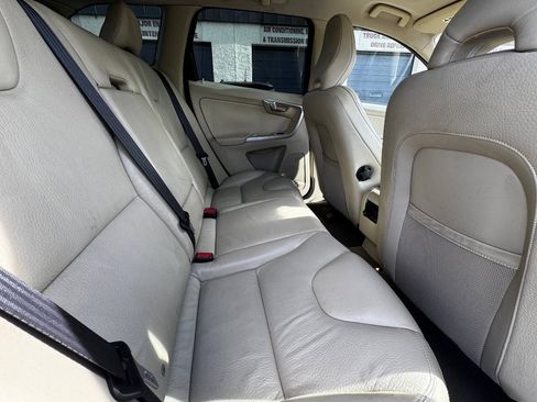 Used 2010 Volvo XC60 3.2 AWD/4WD image 12