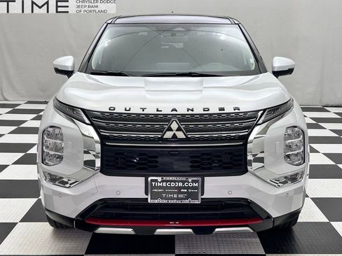 Used 2024 Mitsubishi Outlander Ralliart image 3