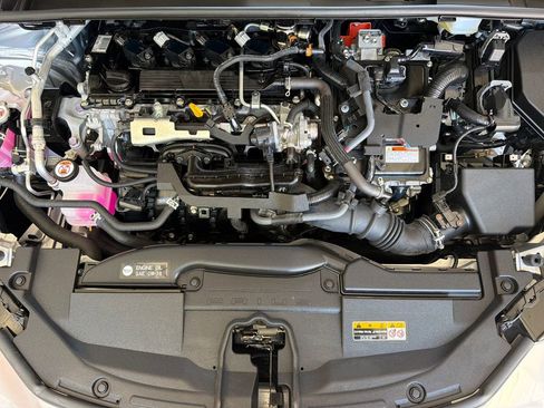 Used 2025 Toyota Prius LE FWD image 34