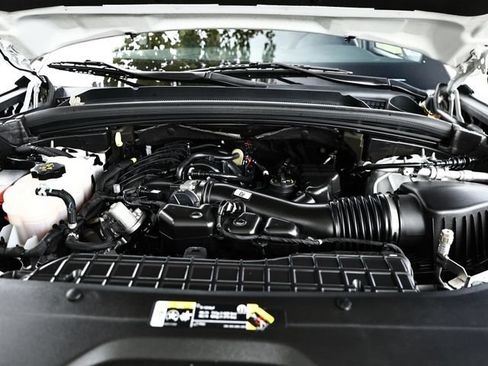Used 2023 Jeep Grand Cherokee Limited w/ Luxury Tech Group II AWD/4WD image 29