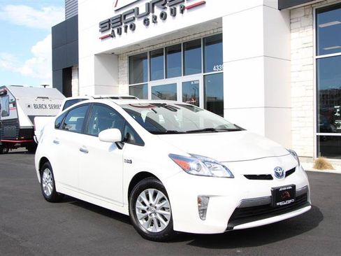 Used 2012 Toyota Prius Prime Plug-In Hybrid FWD image 1