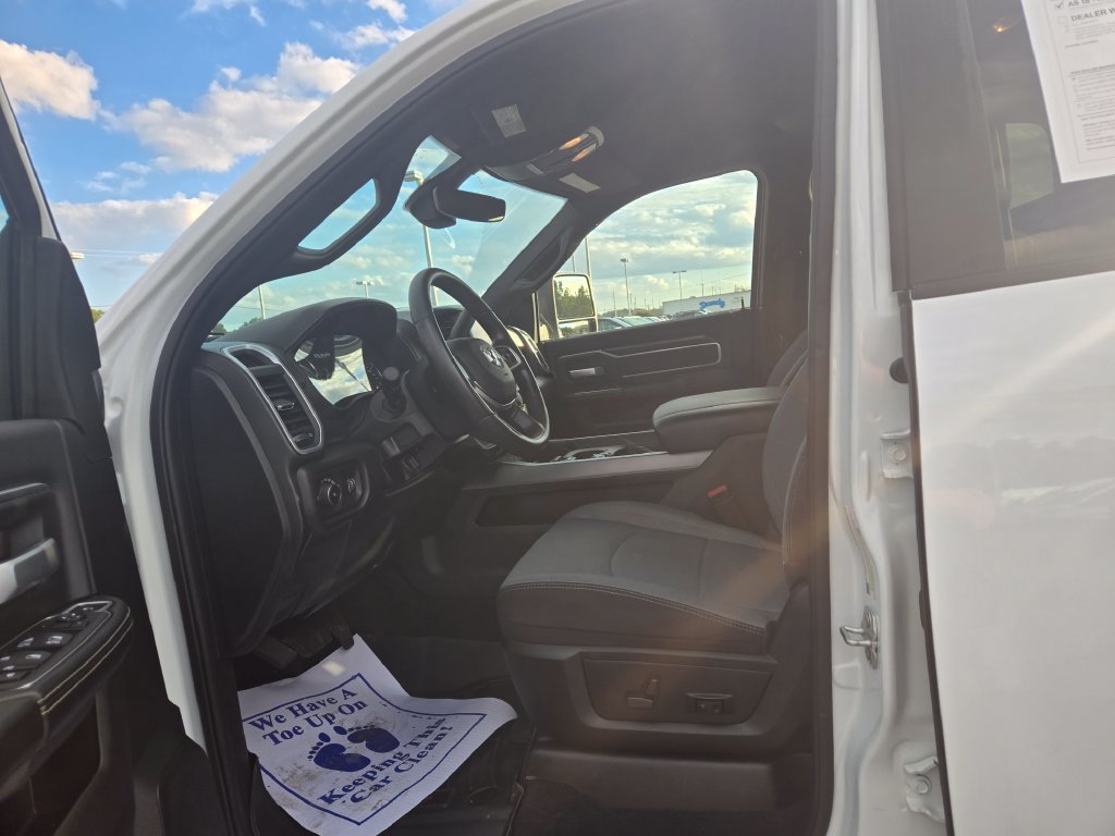 Used 2024 RAM 3500 SLT w/ Quick Order Package 2YG SLT AWD/4WD image 6