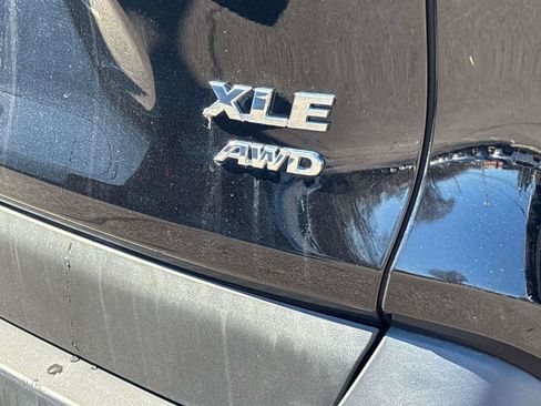 Certified 2019 Toyota RAV4 XLE w/ Convenience Package image 3