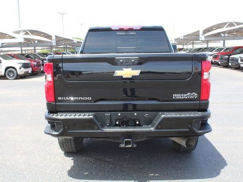 Used 2024 Chevrolet Silverado 2500 High Country w/ High Country Premium Package image 4