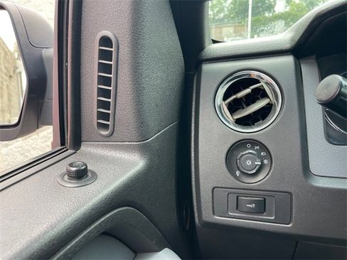 Used 2013 Ford F150 XLT w/ Luxury Equipment Group image 16