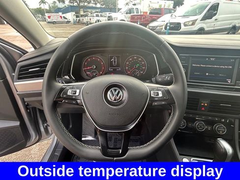 Used 2021 Volkswagen Jetta SE image 14