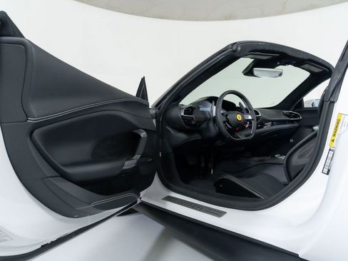 Used 2025 Ferrari 296 GTS image 30