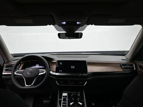 New 2026 Volkswagen Atlas SE image 10