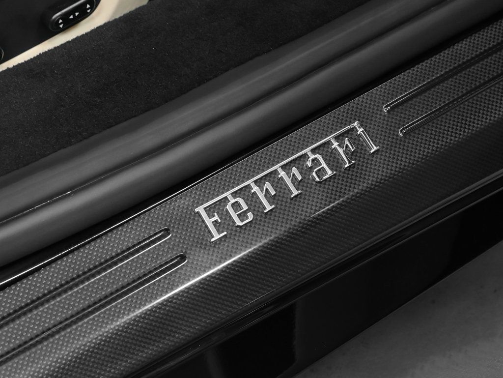 Used 2010 Ferrari 458 Italia Coupe RWD image 14