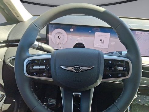 New 2026 Genesis GV70 2.5T AWD/4WD image 18
