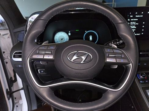 Used 2025 Hyundai Palisade Calligraphy FWD image 14