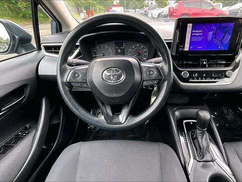 Used 2024 Toyota Corolla LE FWD image 5