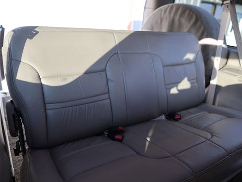 Used 2001 Ford Excursion Limited image 41